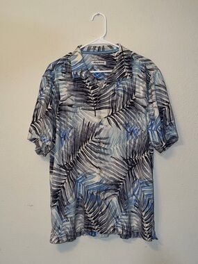 Tommy Bahama Tropical Hawaiian Button Front Shirt